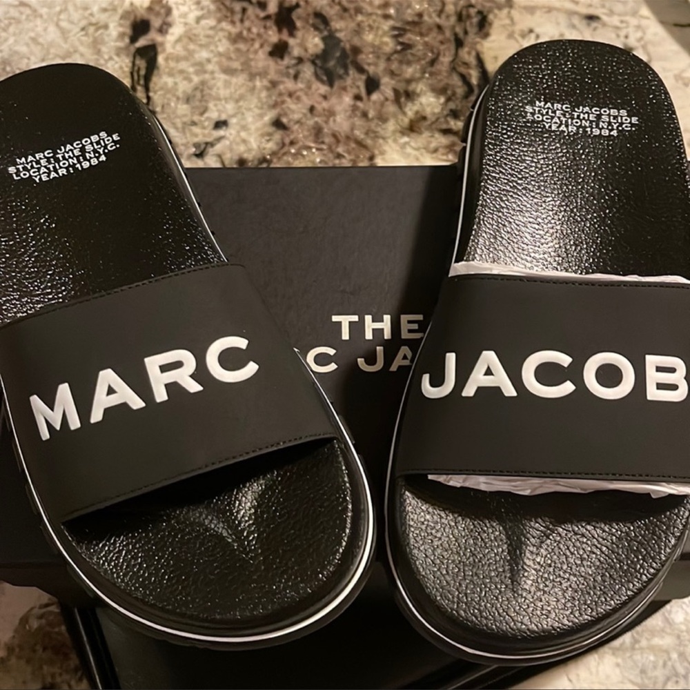 Marc Jacobs slide